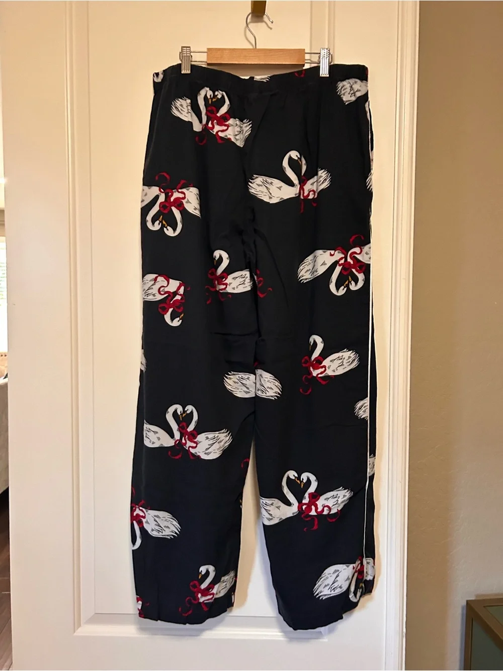 🦢♥️🦢Victoria's Secret Black Swan Love Birds Pajama Wide Leg PJ Pants 🦢♥️🦢
